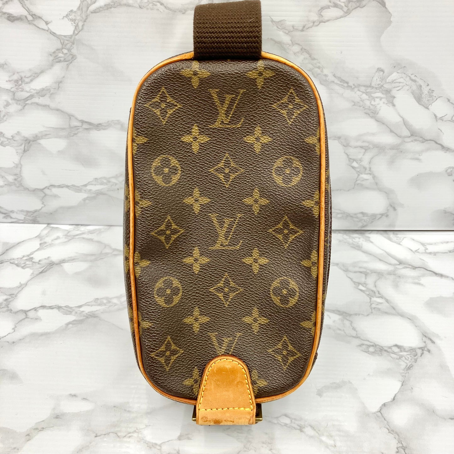 LOUIS VUITTON Monogram Pochette Gange
