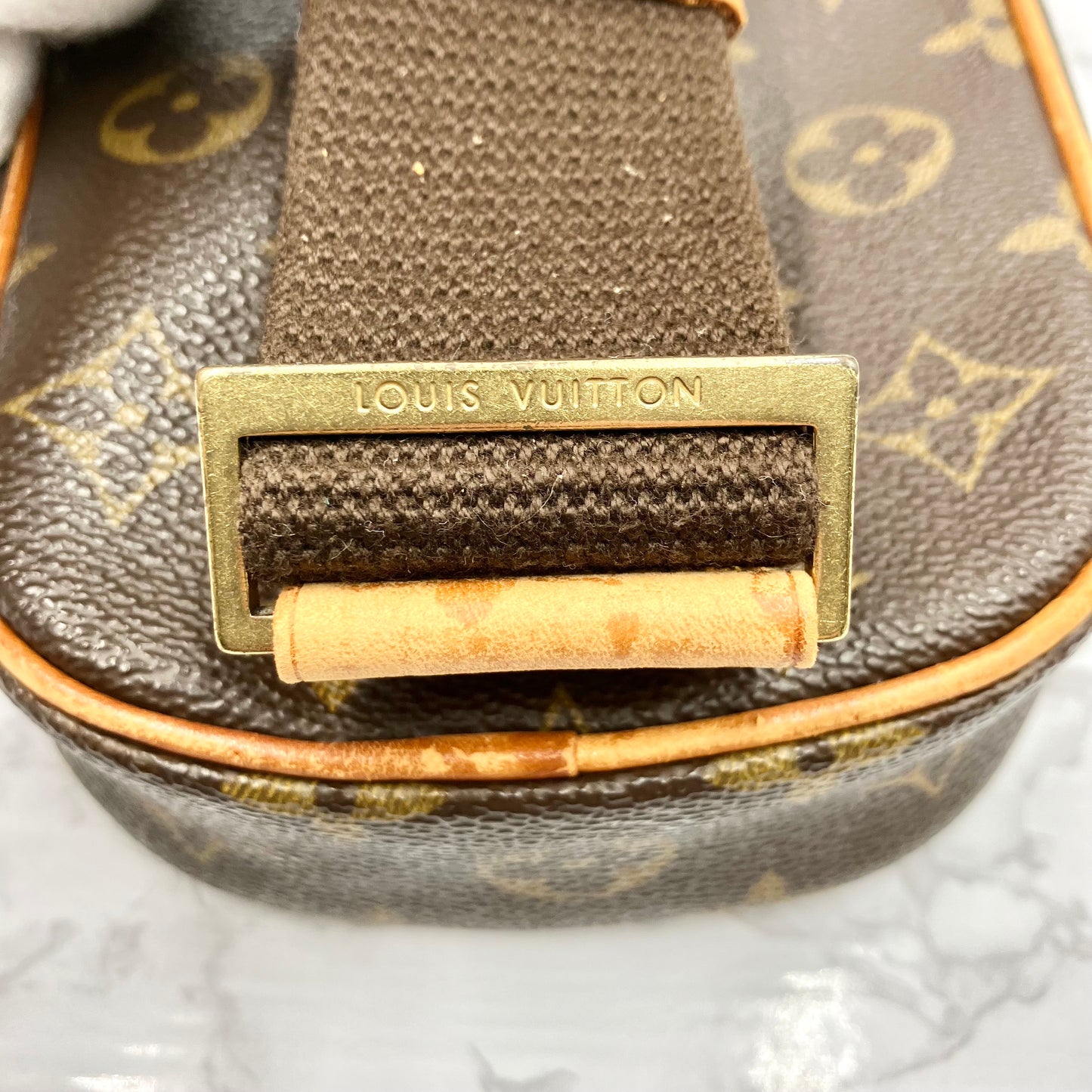 LOUIS VUITTON Monogram Pochette Gange