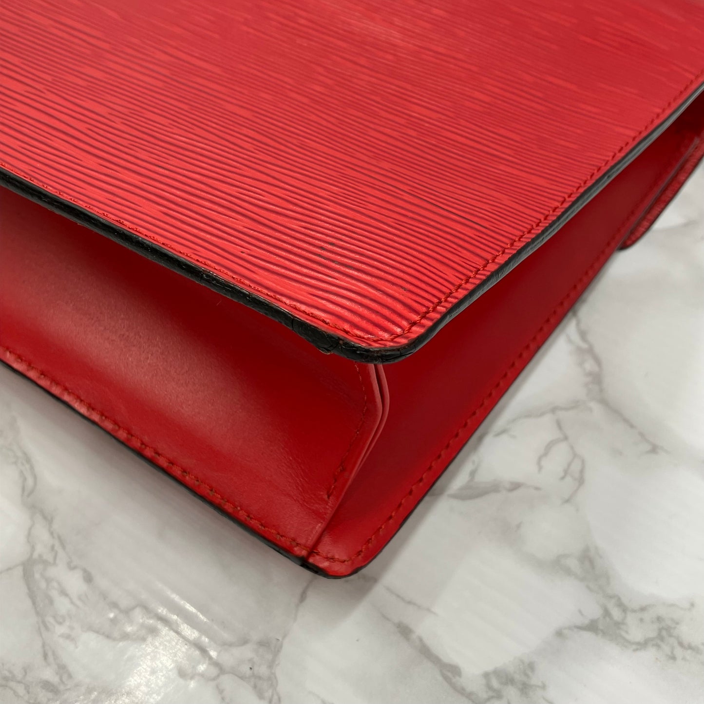 LOUIS VUITTON Epi Monceau