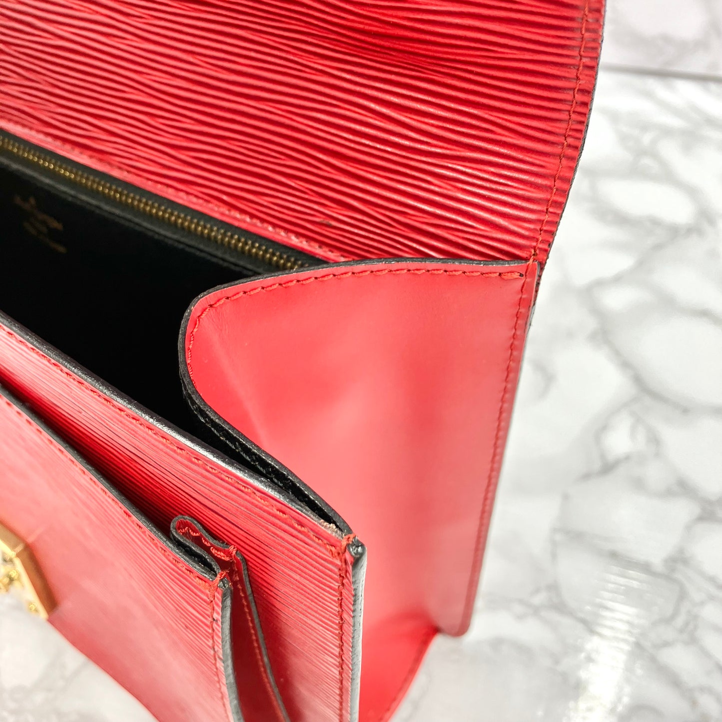 LOUIS VUITTON Epi Monceau