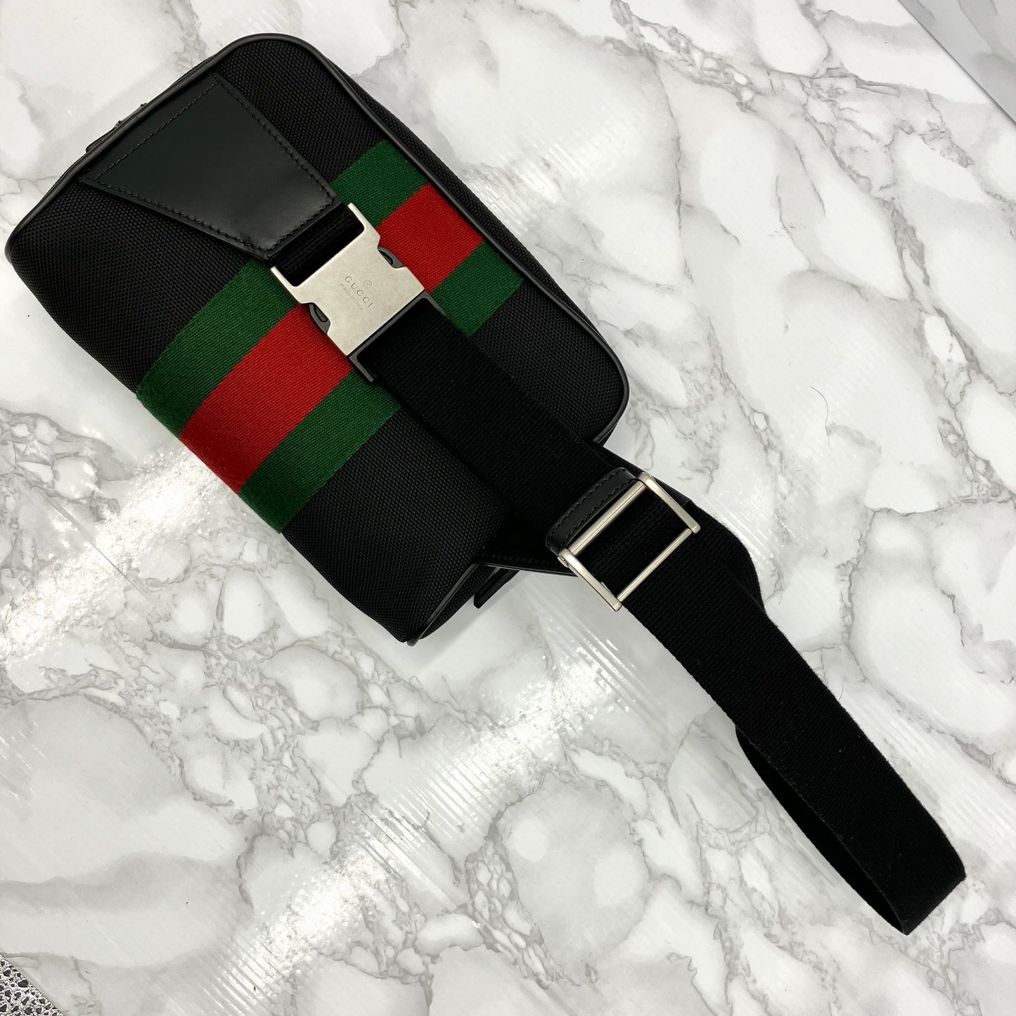 GUCCI Sherry Line Body Bag
