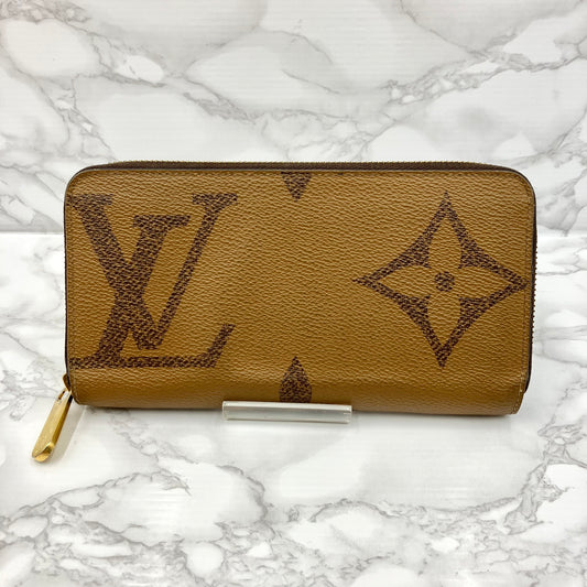 LOUIS VUITTON Monogram Giant Reverse RFID