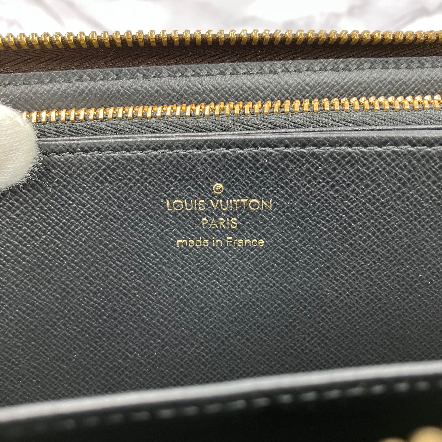LOUIS VUITTON Monogram Giant Reverse RFID