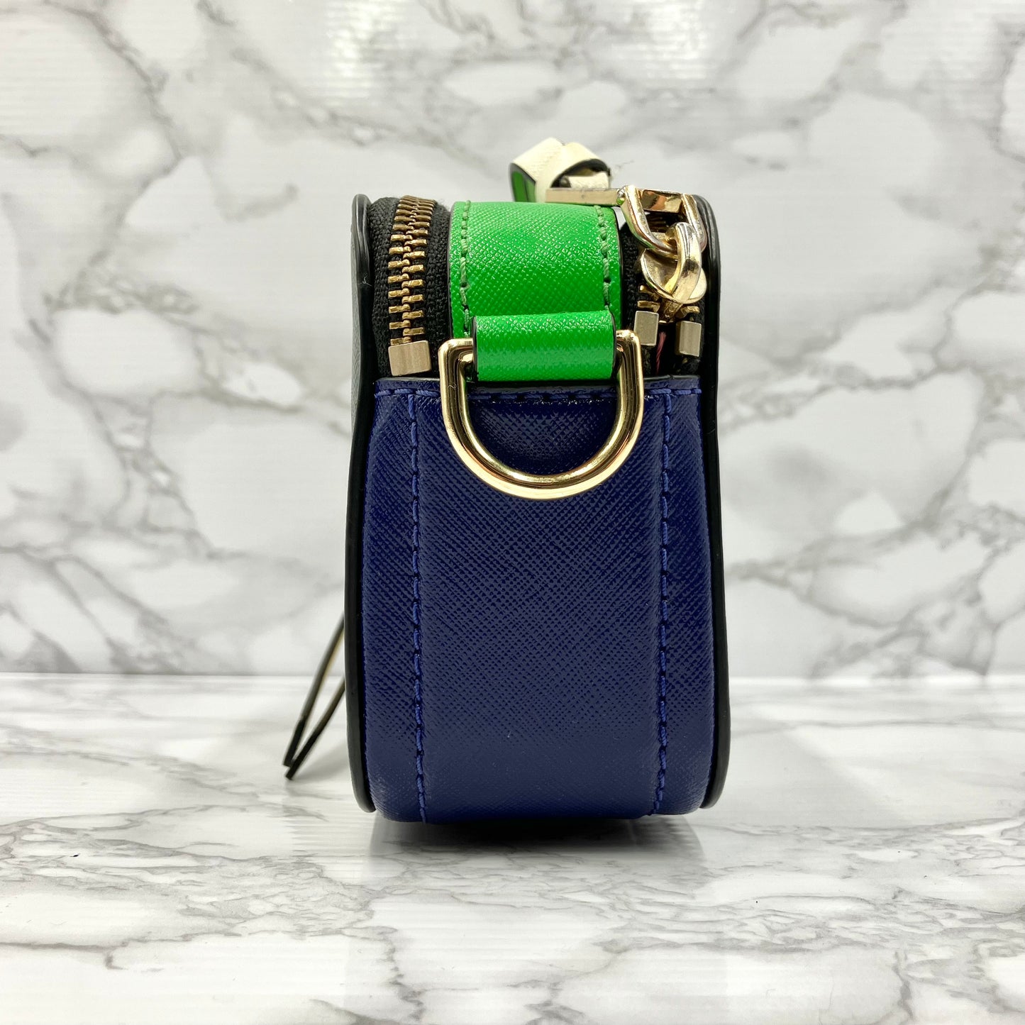 MARC JACOBS Snap Shot