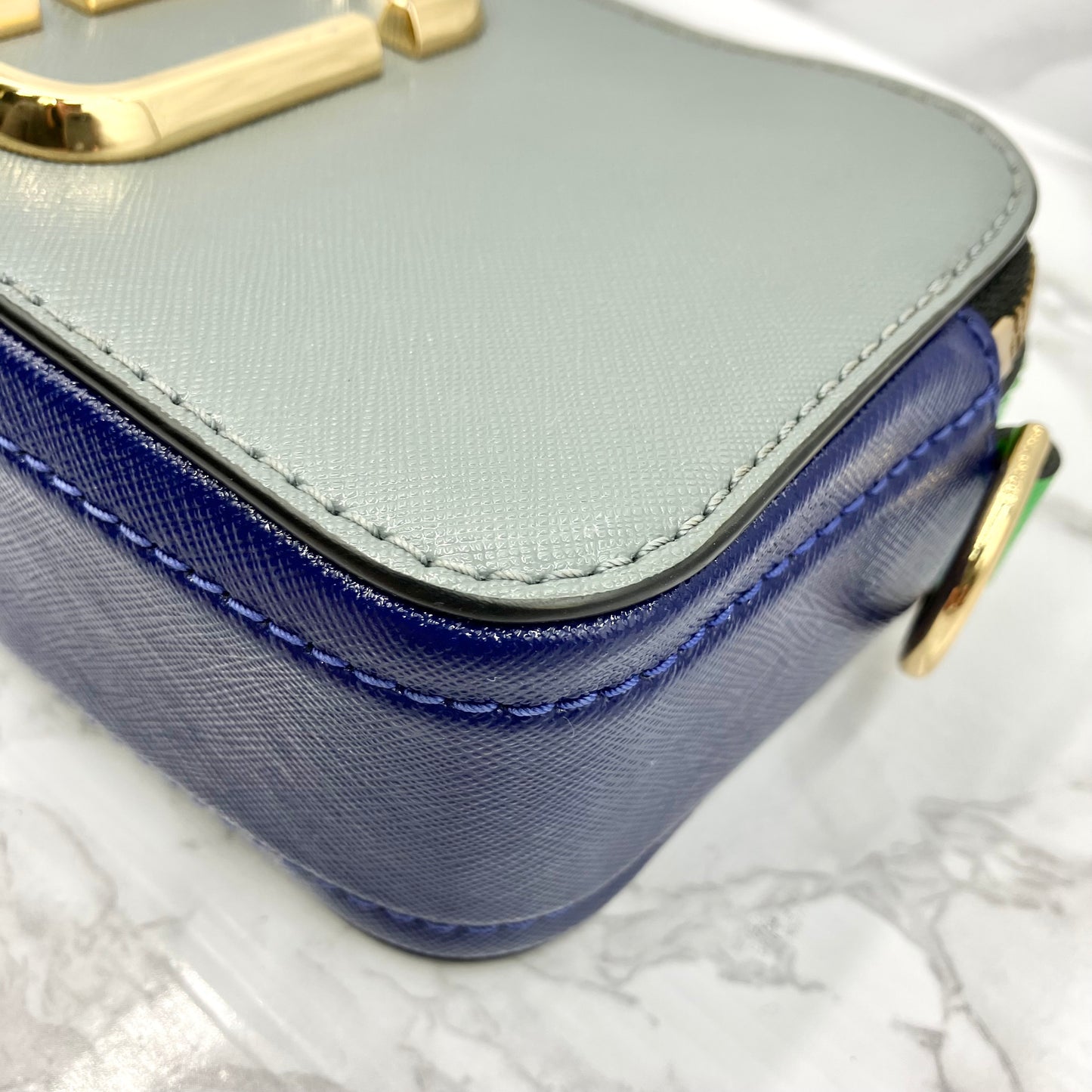 MARC JACOBS Snap Shot