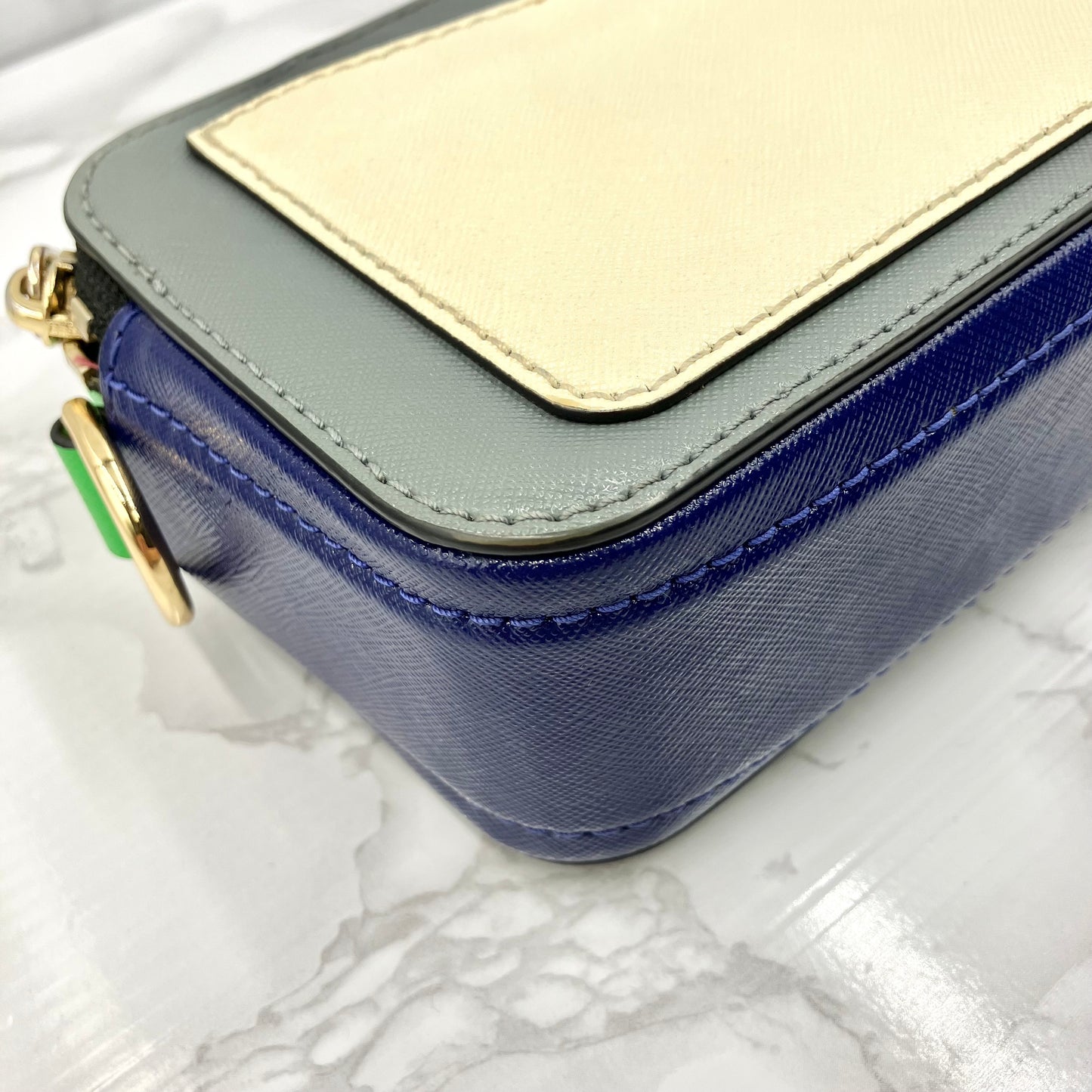 MARC JACOBS Snap Shot