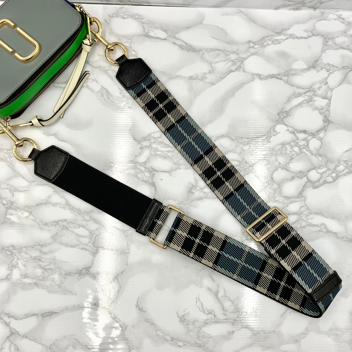 MARC JACOBS Snap Shot