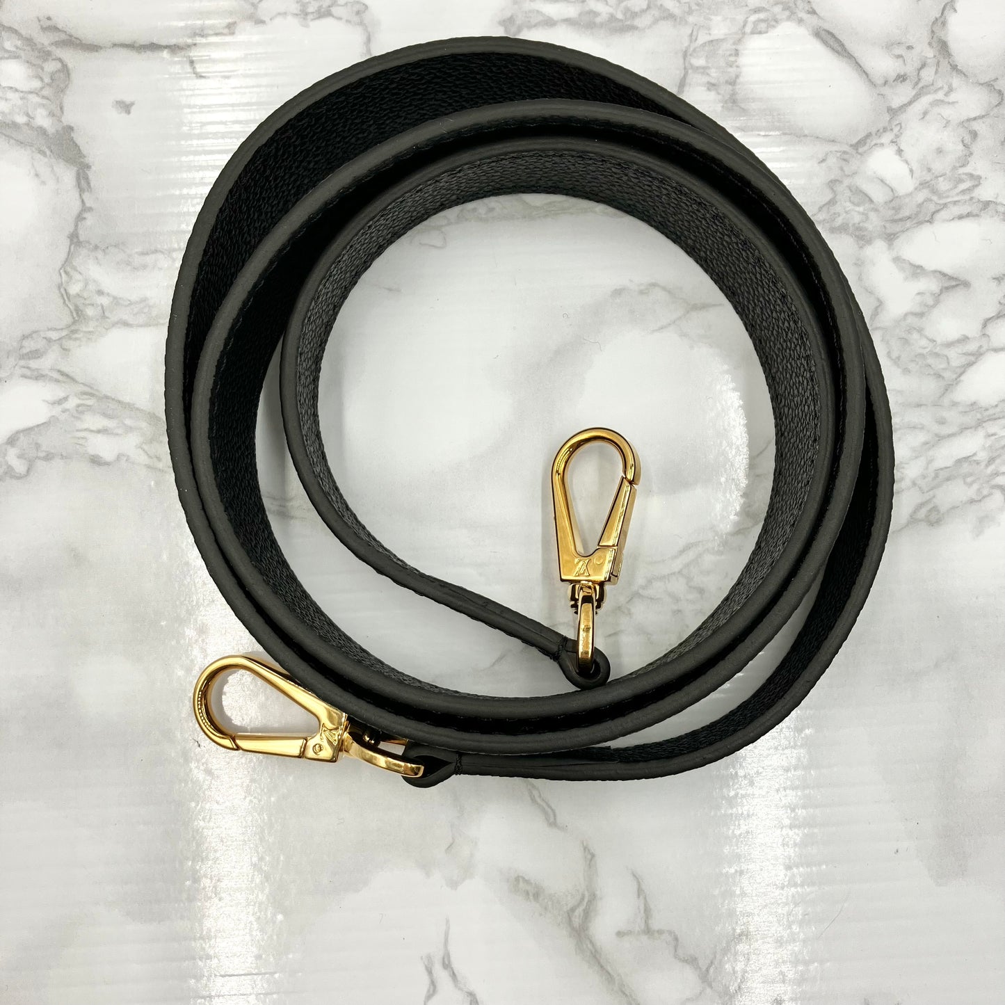 LOUIS VUITTON Three PM Empreinte