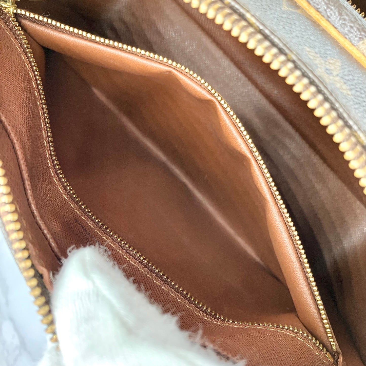 LOUIS VUITTON Monogram Nile