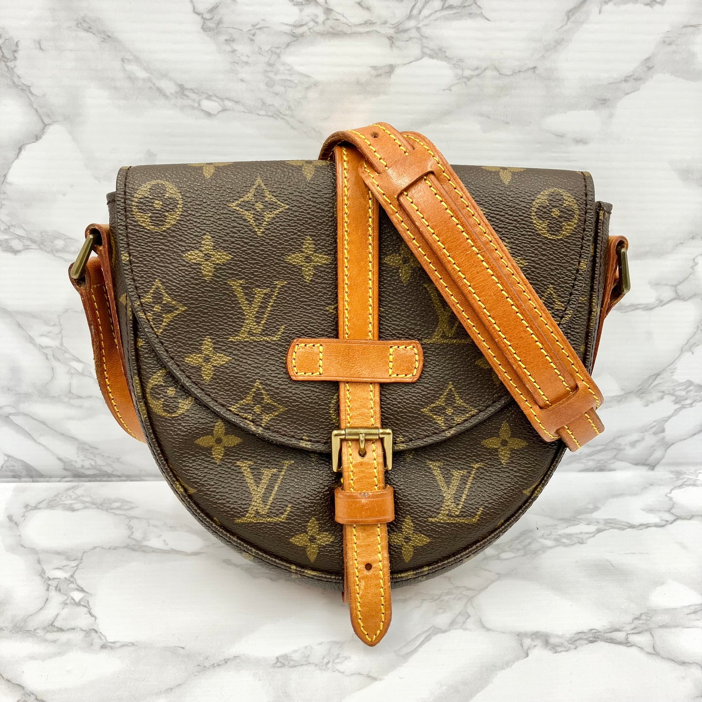 LOUIS VUITTON Chantilly