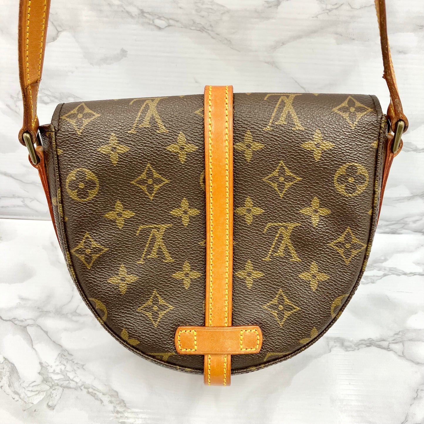 LOUIS VUITTON Chantilly