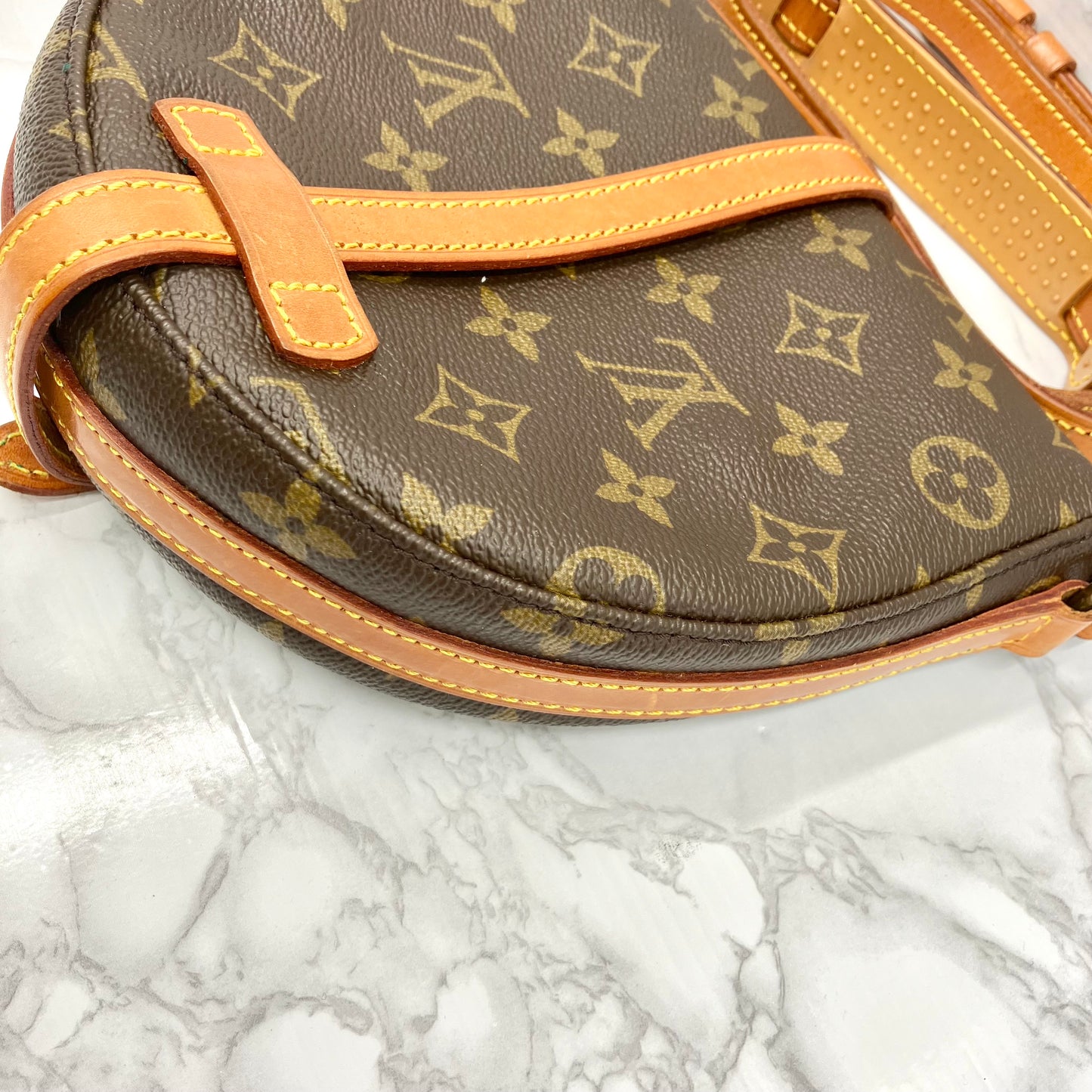 LOUIS VUITTON Chantilly