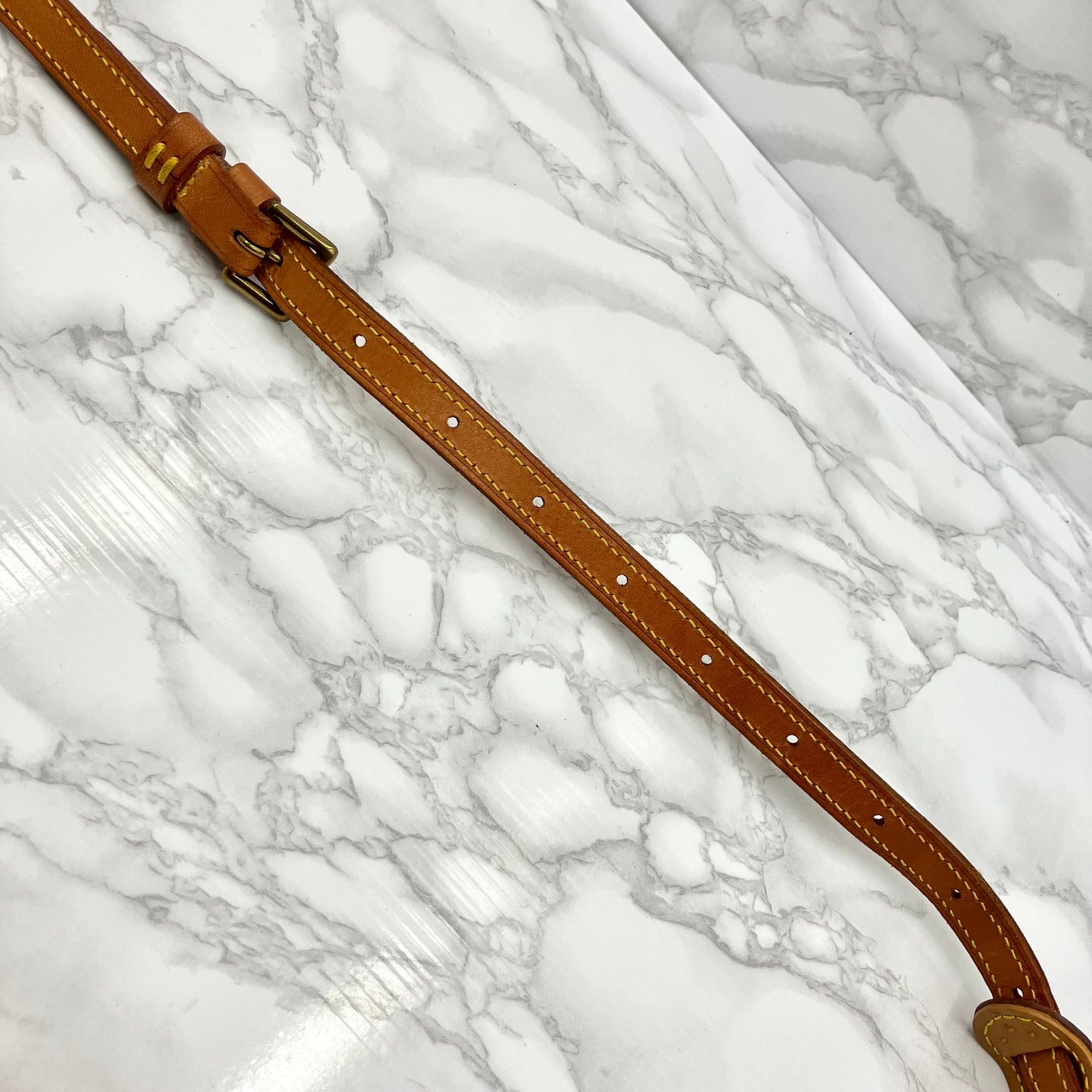 LOUIS VUITTON Chantilly