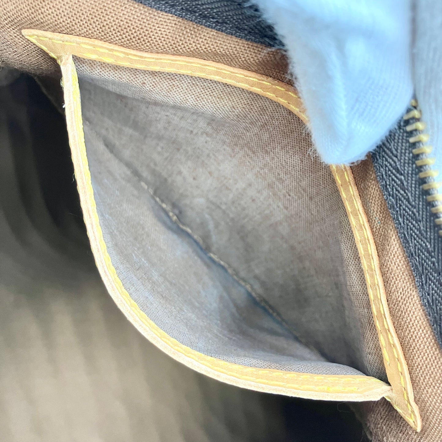 LOUIS VUITTON Monogram Speedy35