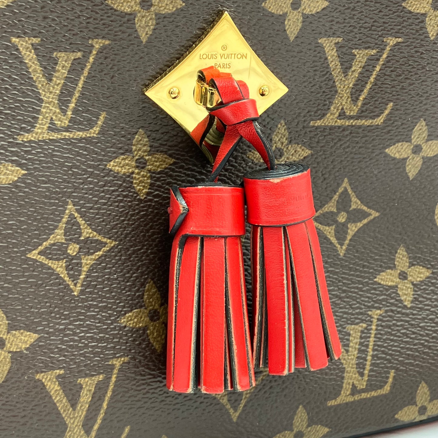 LOUIS VUITTON Monogram Saintonge