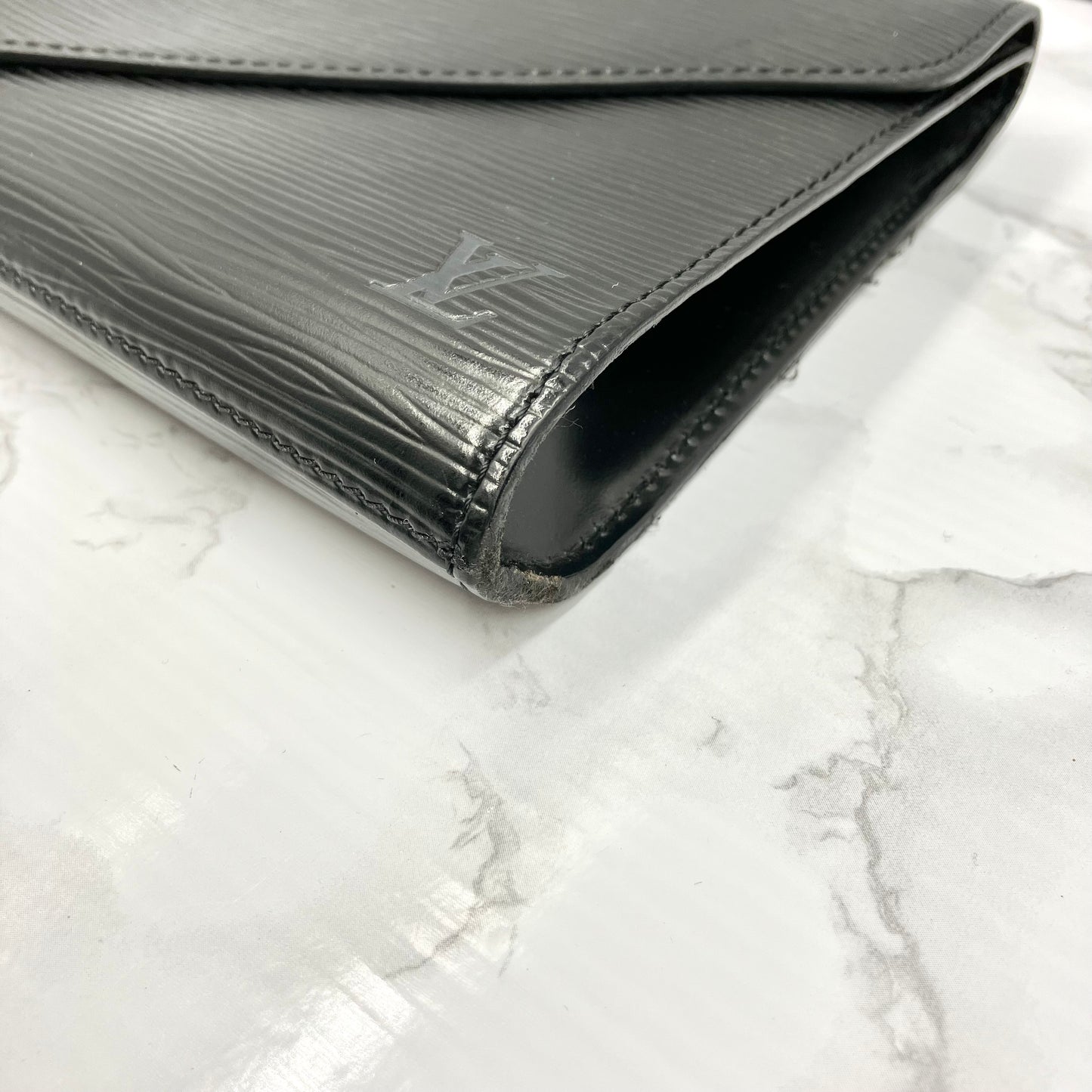 LOUIS VUITTON Epi Art Deco Clutch