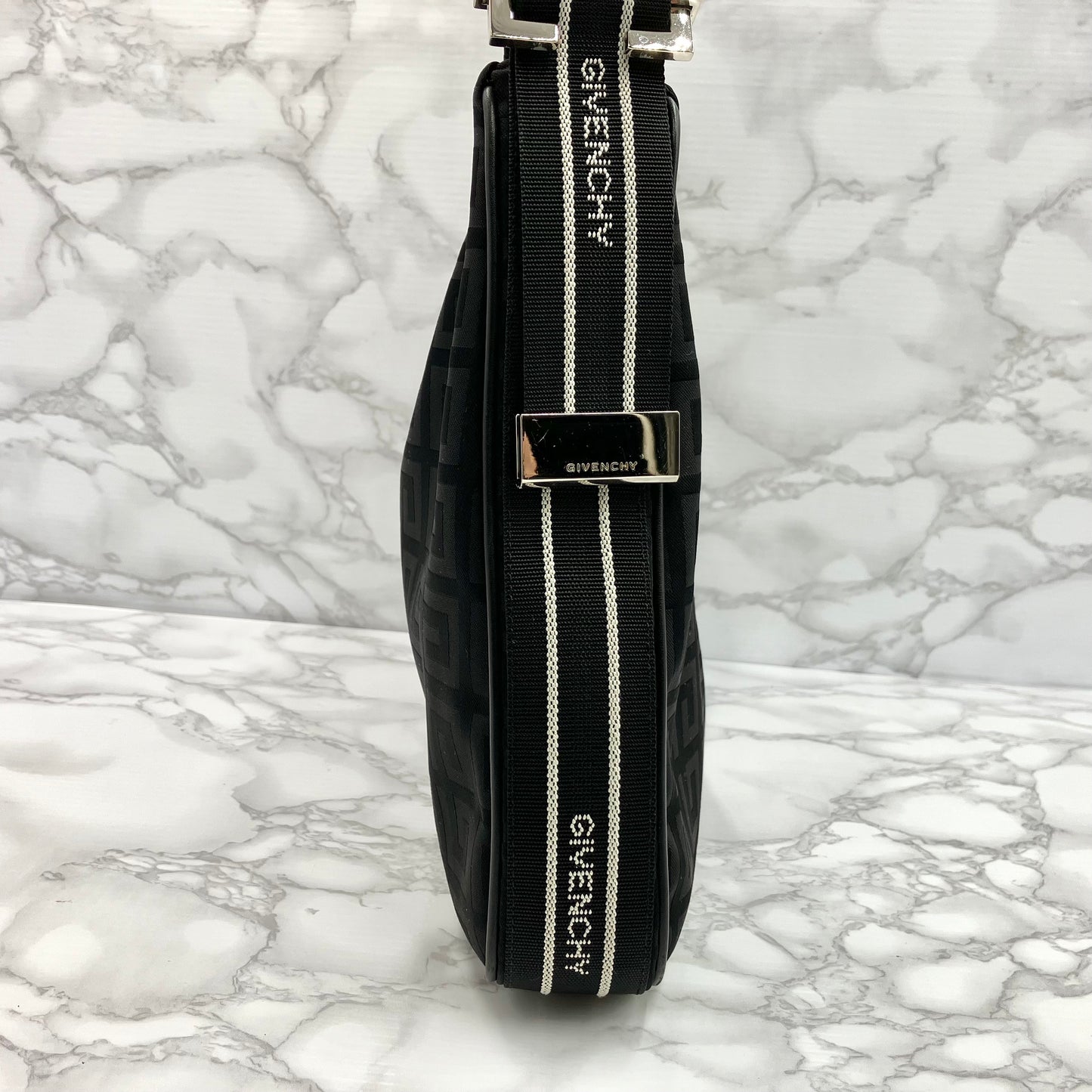 GIVENCHY Shoulder Bag