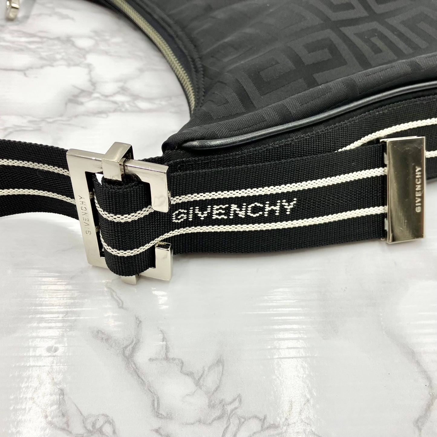 GIVENCHY Shoulder Bag