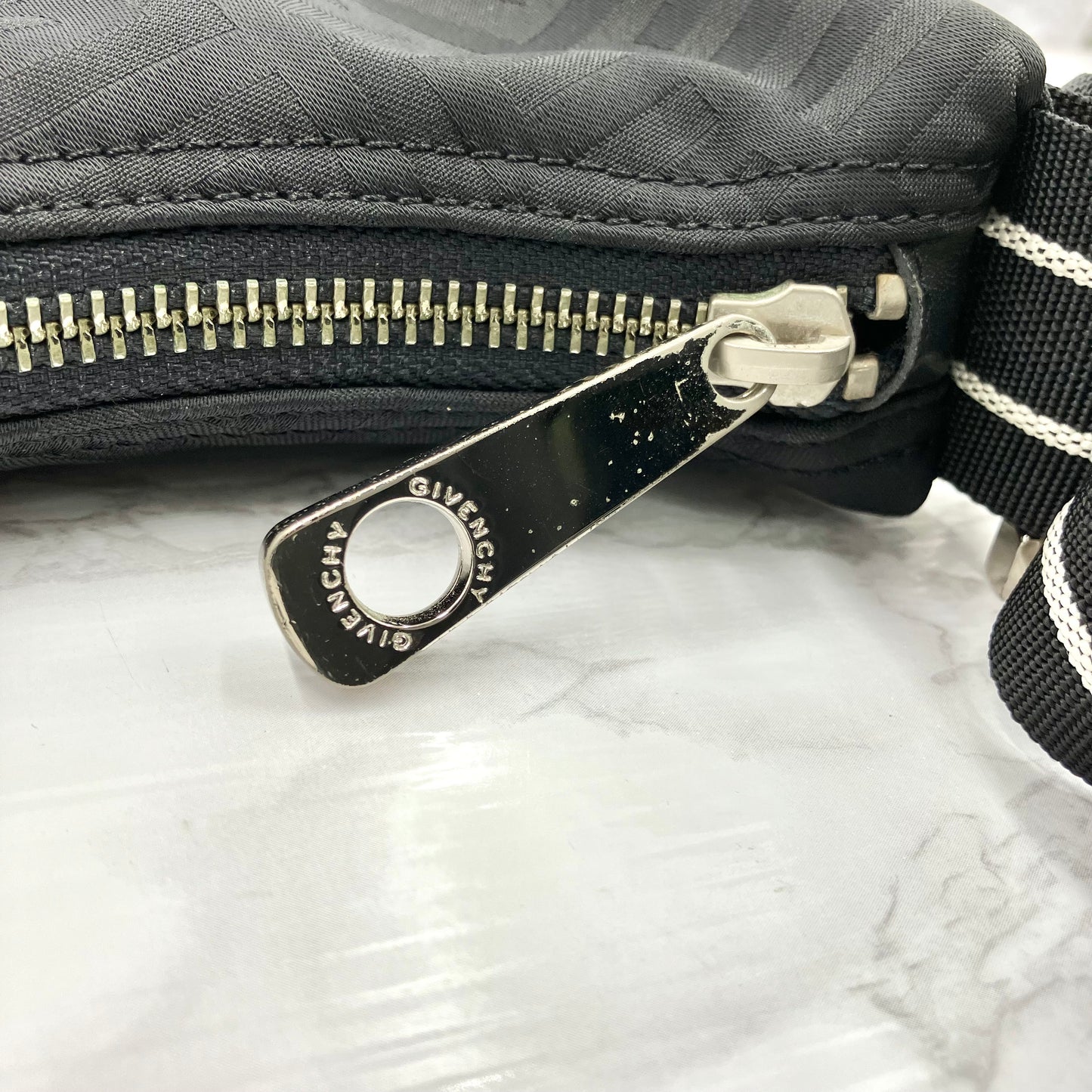 GIVENCHY Shoulder Bag