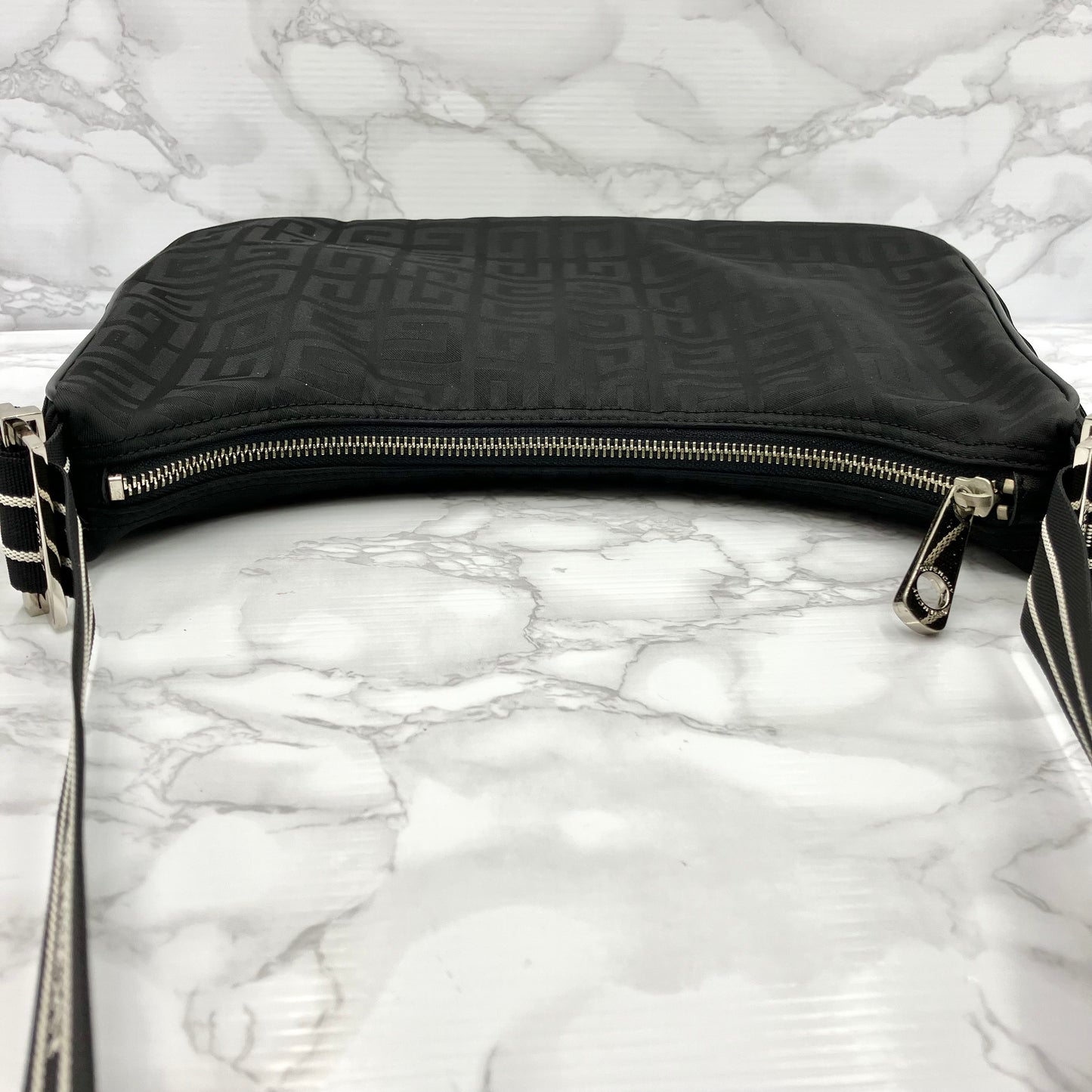 GIVENCHY Shoulder Bag