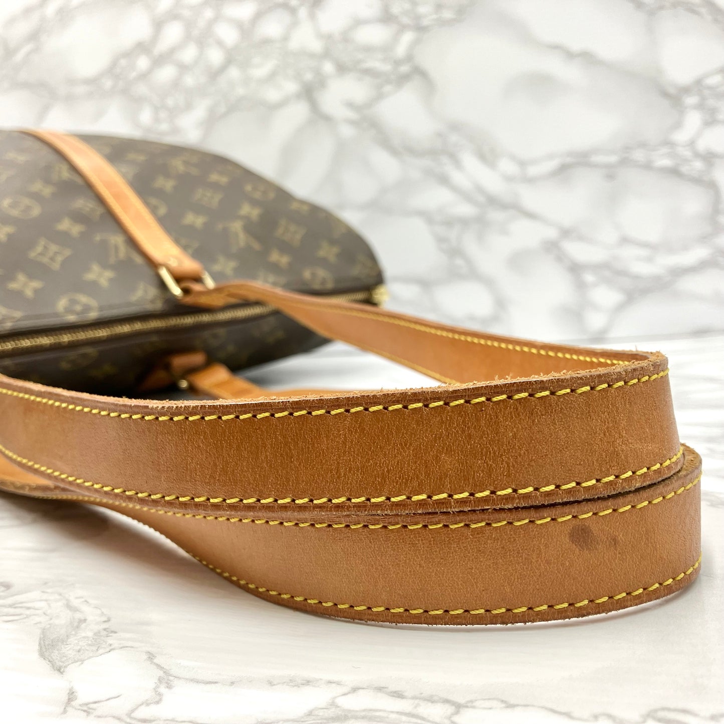 LOUIS VUITTON Monogram flannery