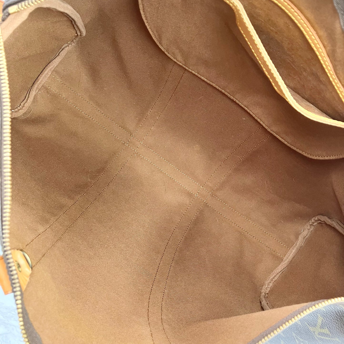 LOUIS VUITTON Monogram flannery