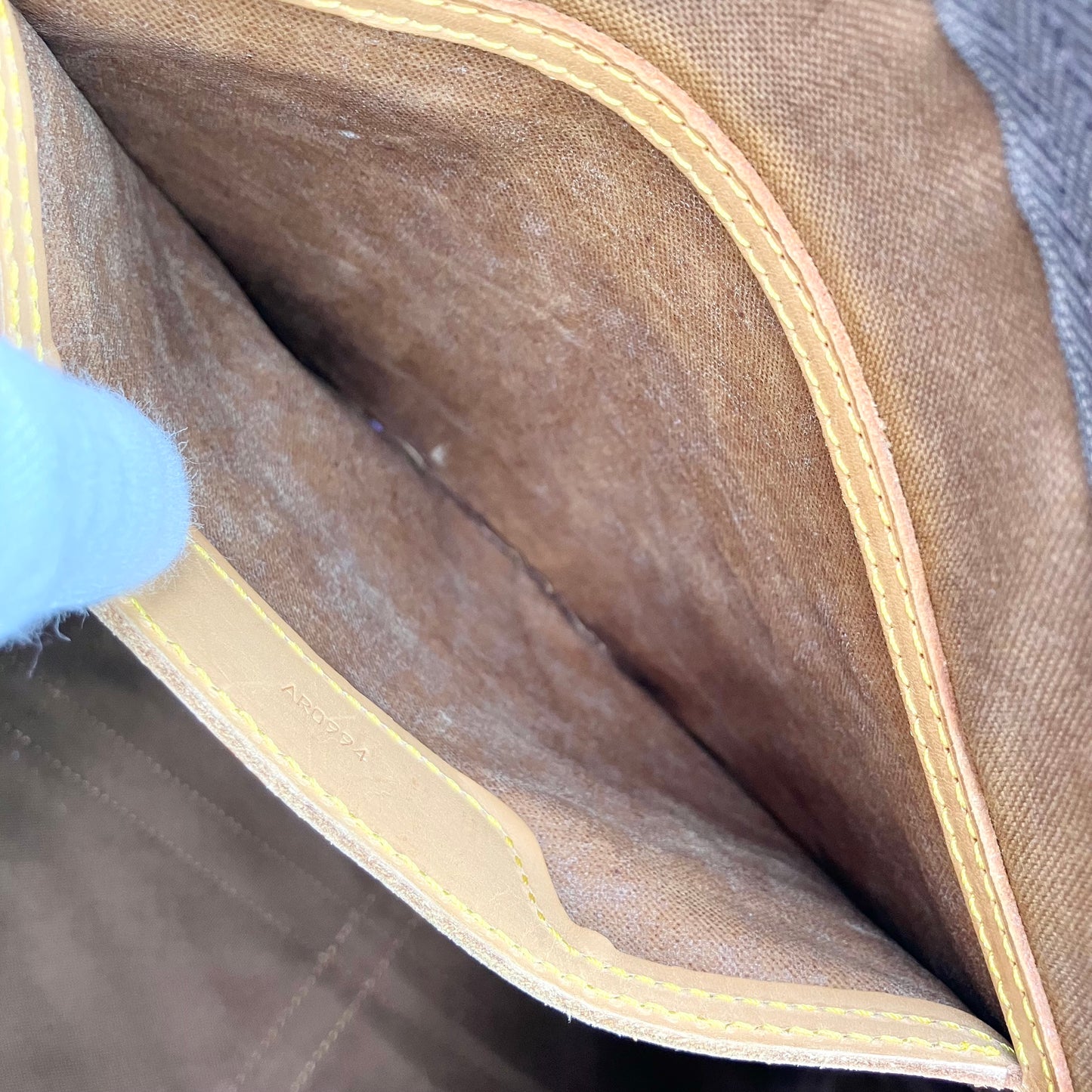 LOUIS VUITTON Monogram flannery