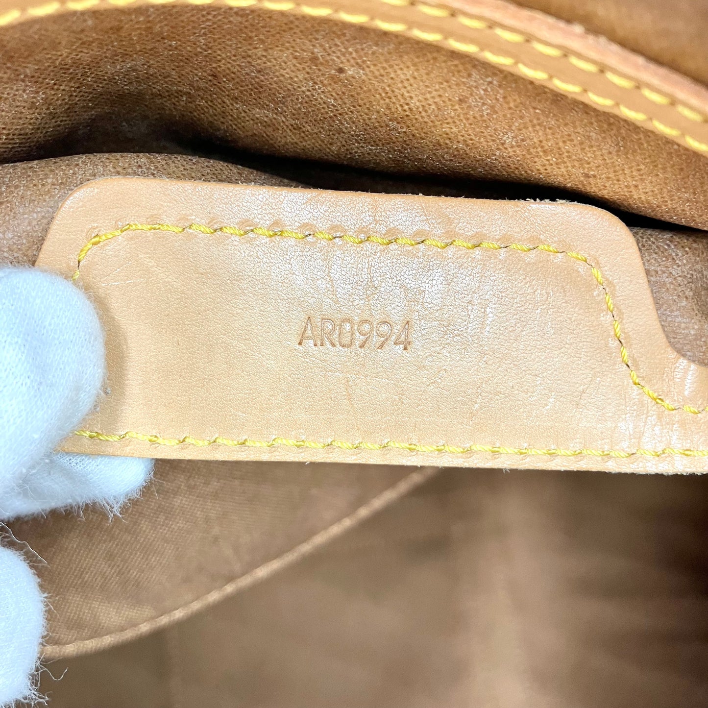 LOUIS VUITTON Monogram flannery