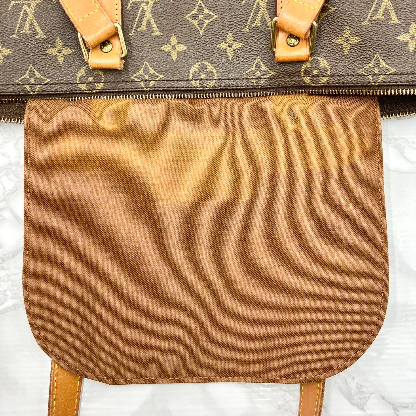 LOUIS VUITTON Monogram flannery