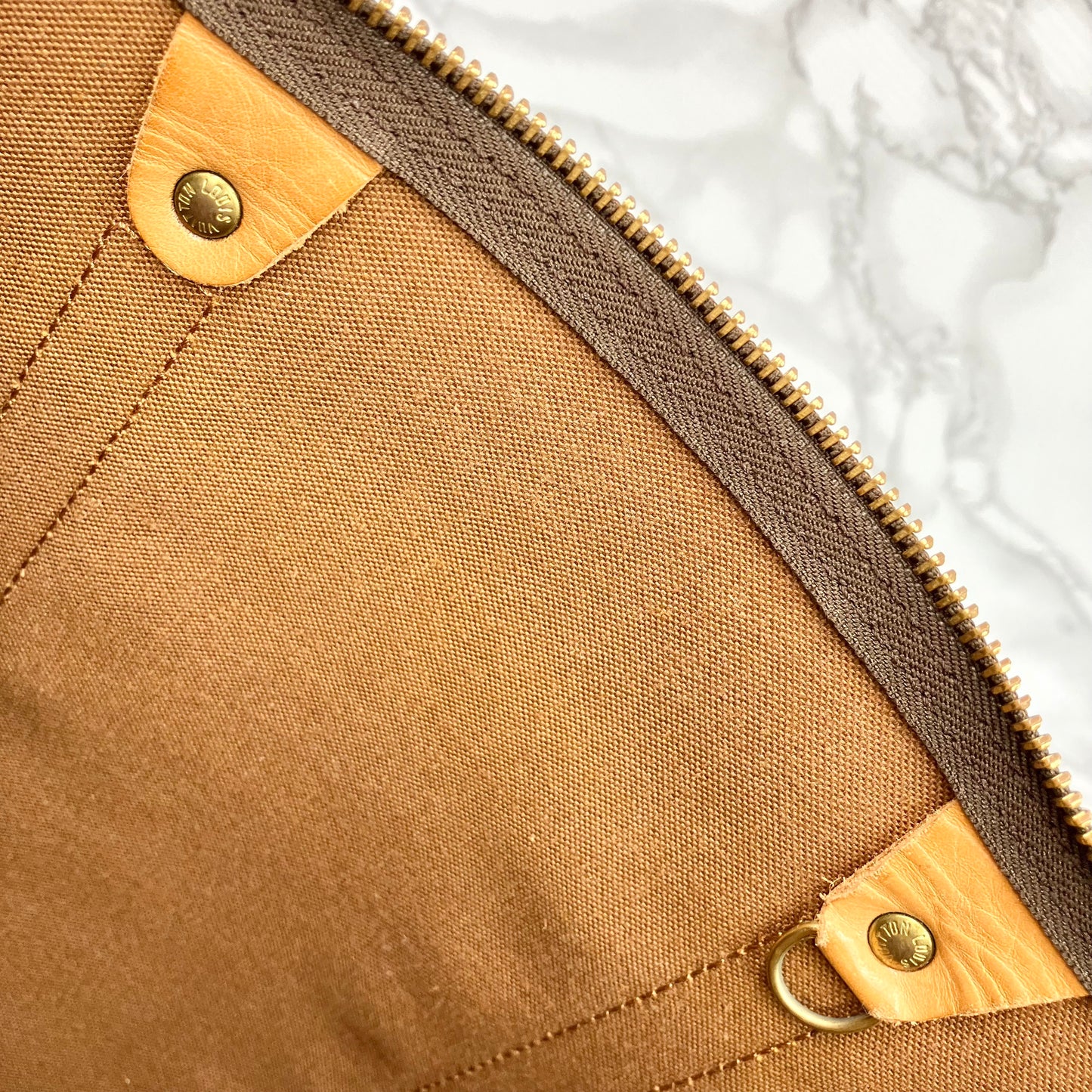 LOUIS VUITTON Monogram flannery