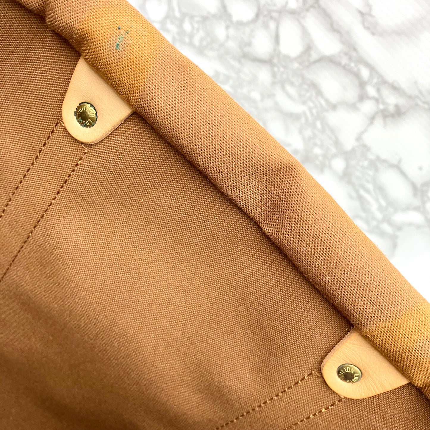 LOUIS VUITTON Monogram flannery