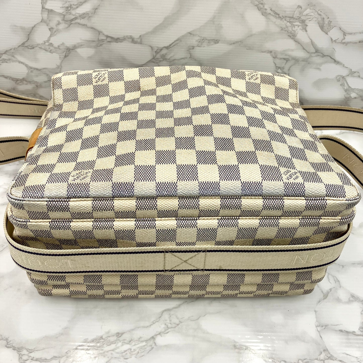 LOUIS VUITTON Azul Naviglio