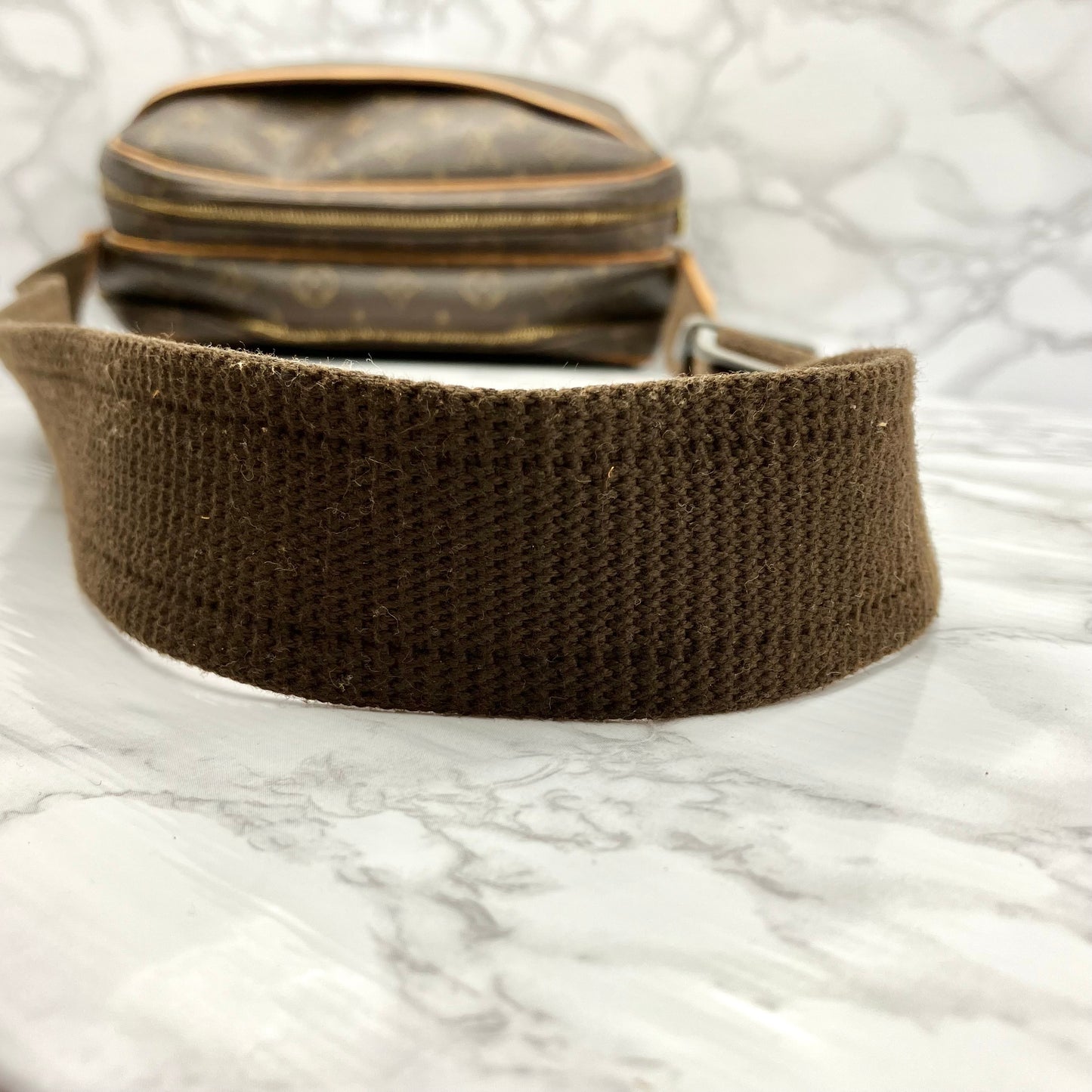 LOUIS VUITTON Monogram Reporter