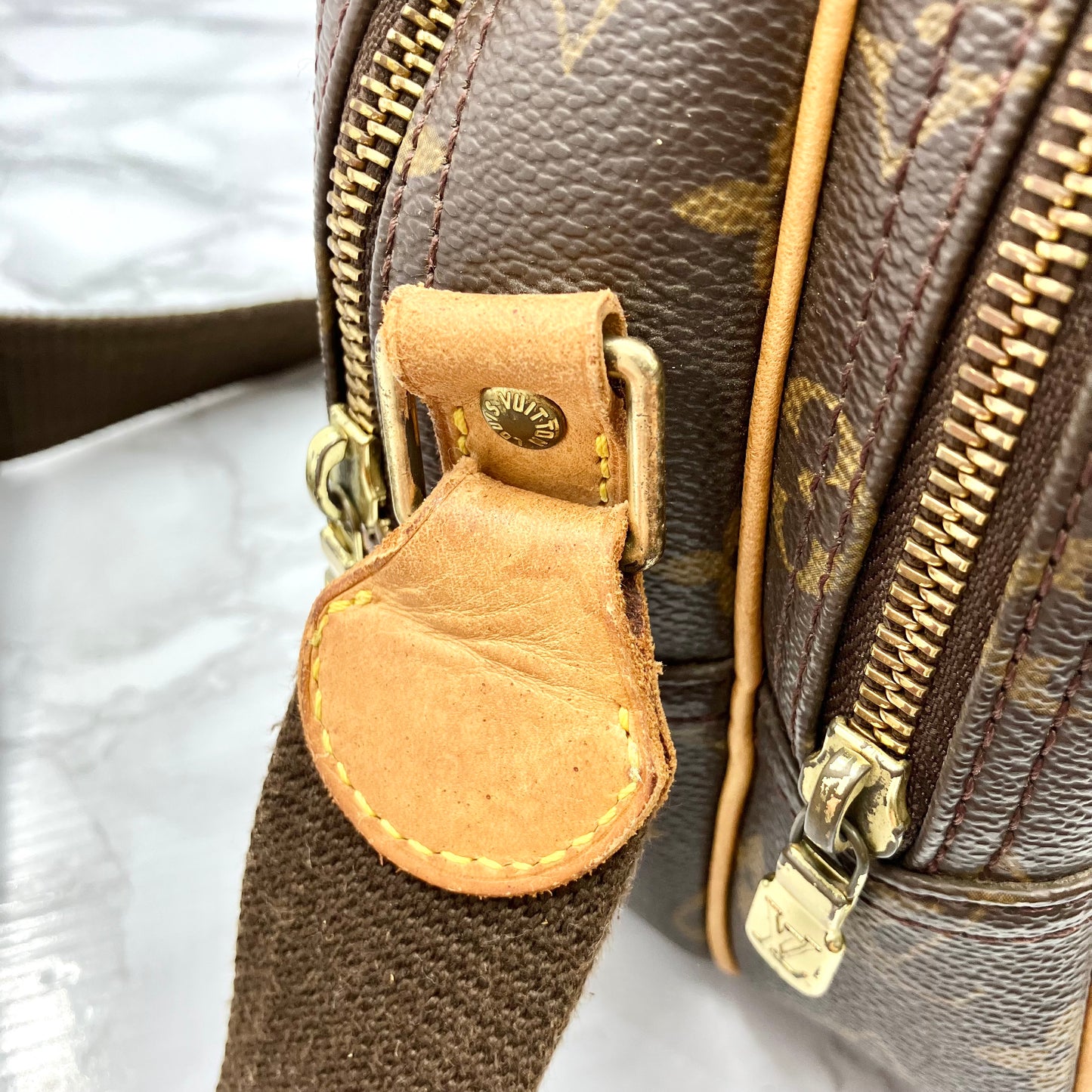 LOUIS VUITTON Monogram Reporter