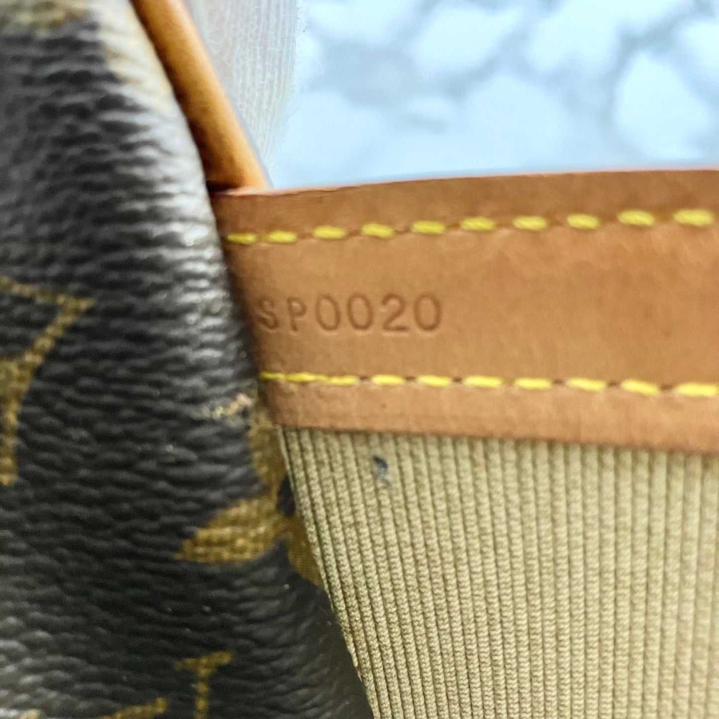 LOUIS VUITTON Monogram Reporter