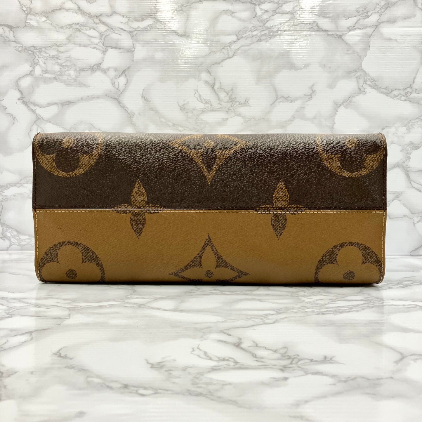 LOUIS VUITTON Monogram Reverse Giant On The Go MM