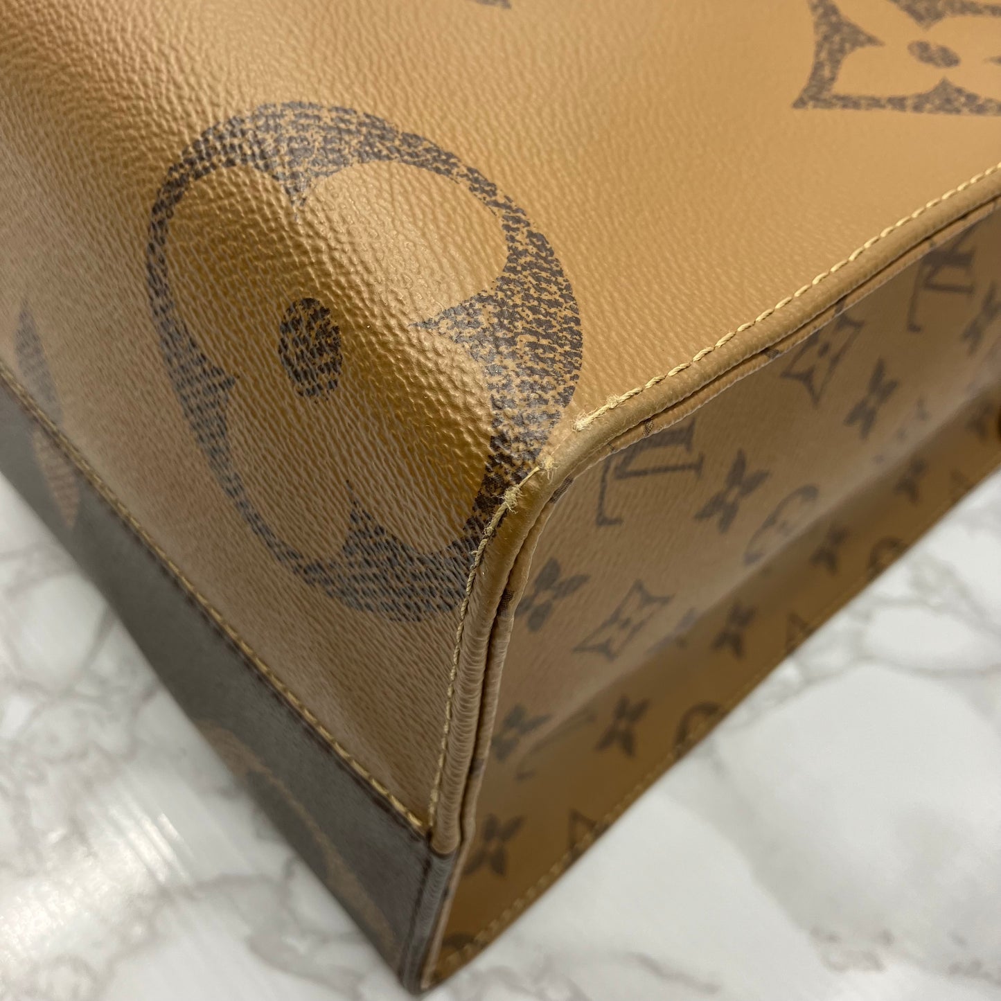 LOUIS VUITTON Monogram Reverse Giant On The Go MM