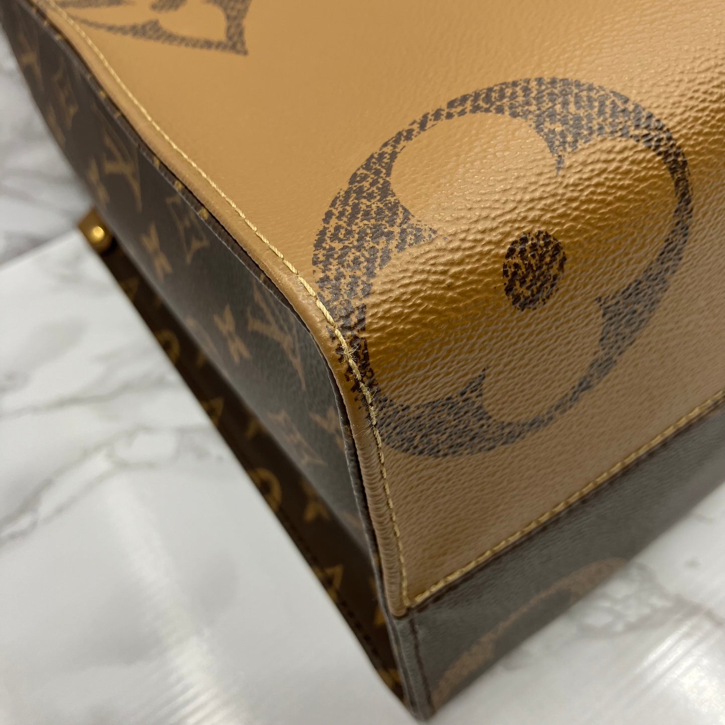 LOUIS VUITTON Monogram Reverse Giant On The Go MM