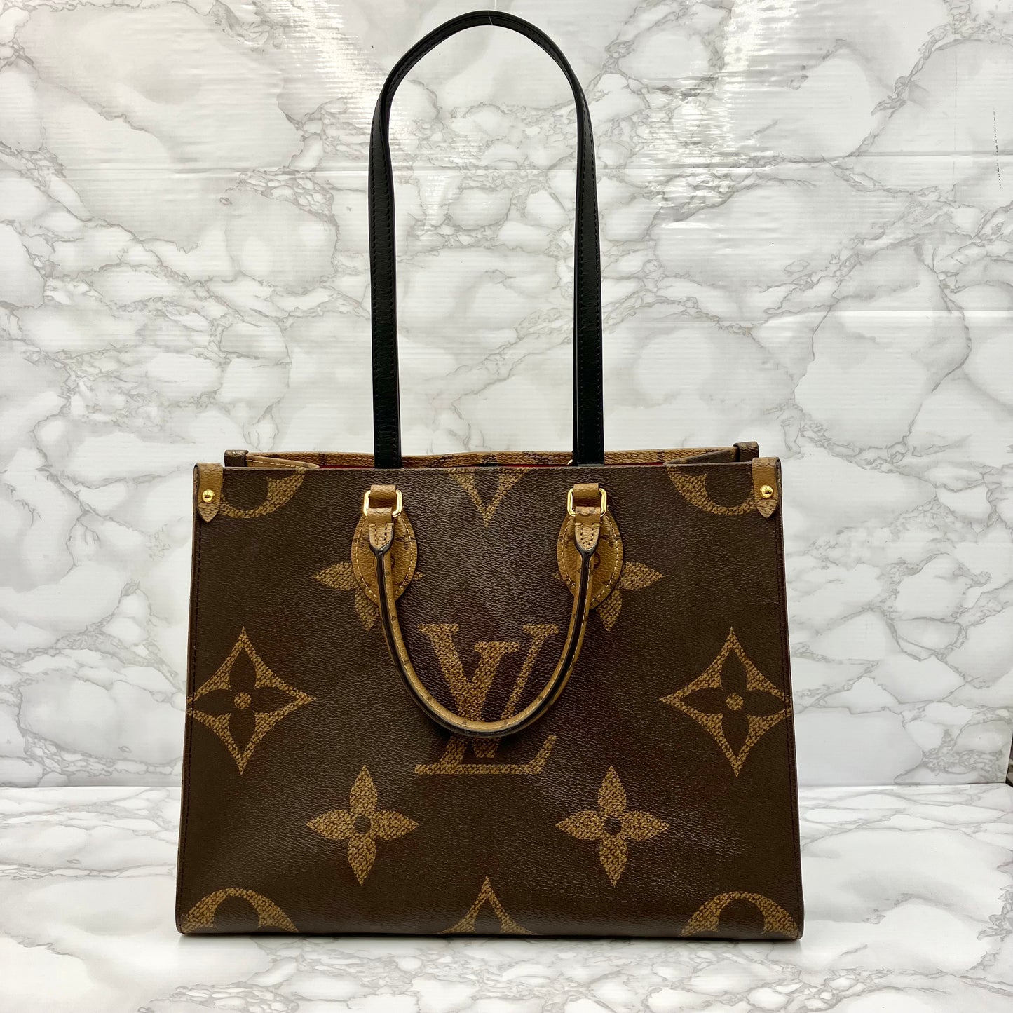 LOUIS VUITTON Monogram Reverse Giant On The Go MM
