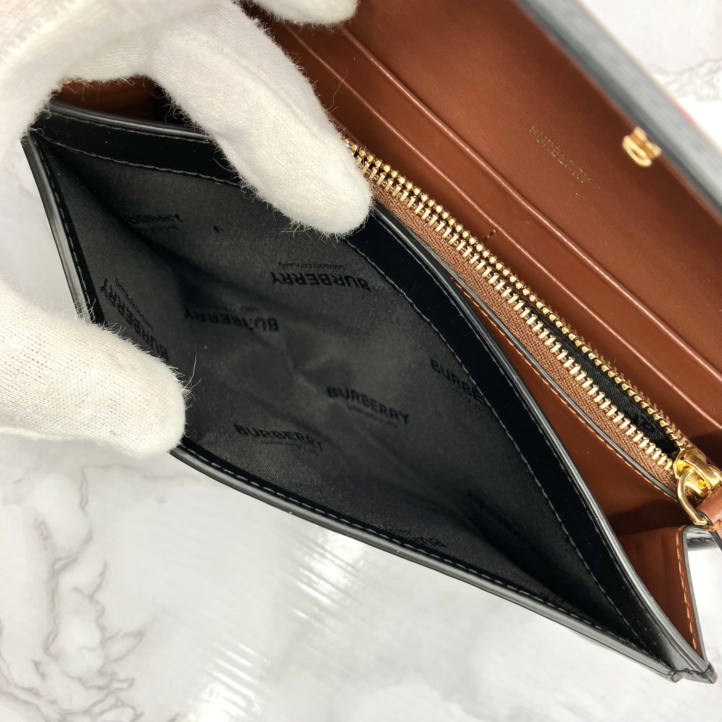 Burberry Long  wallet