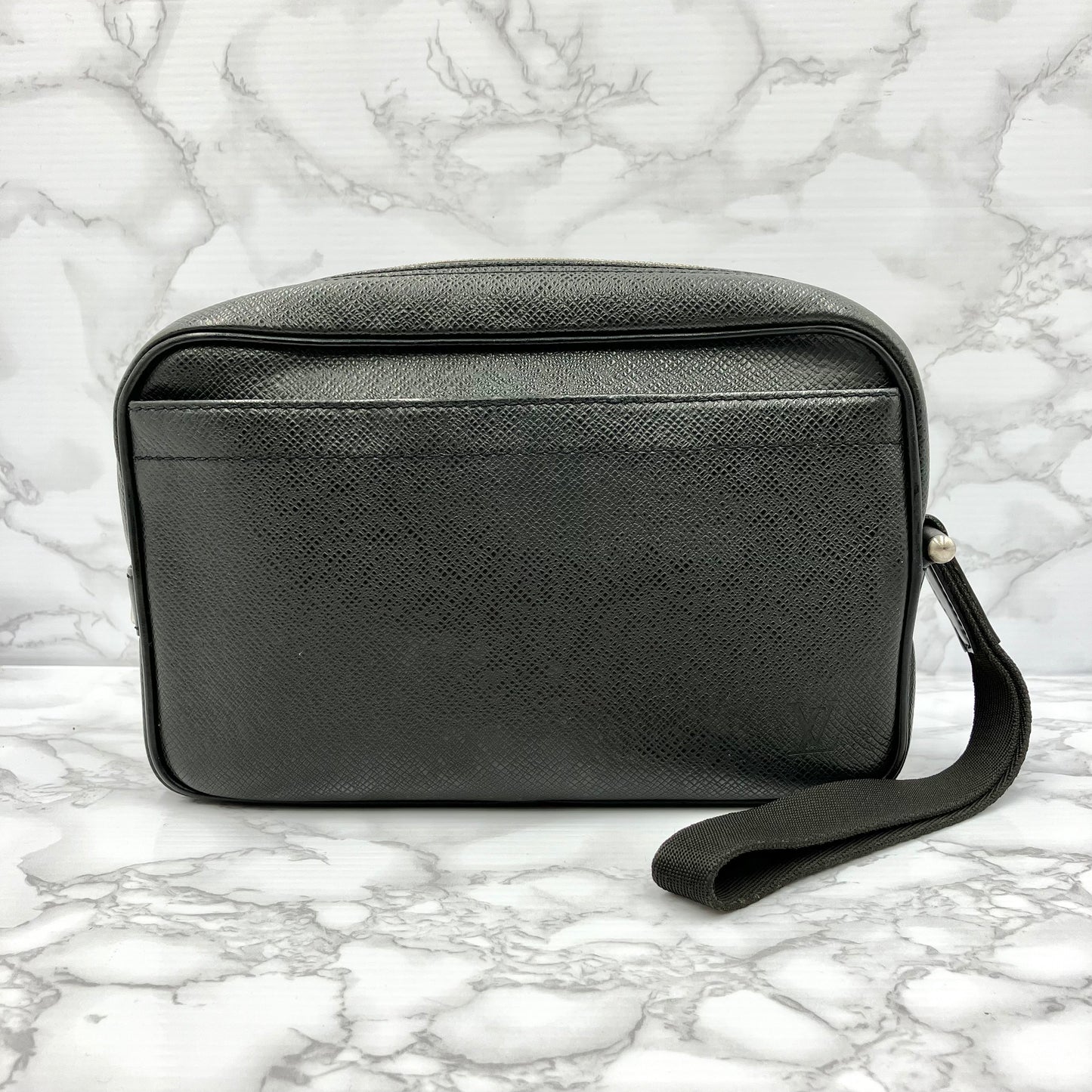 Louis Vuitton Taiga Pouch