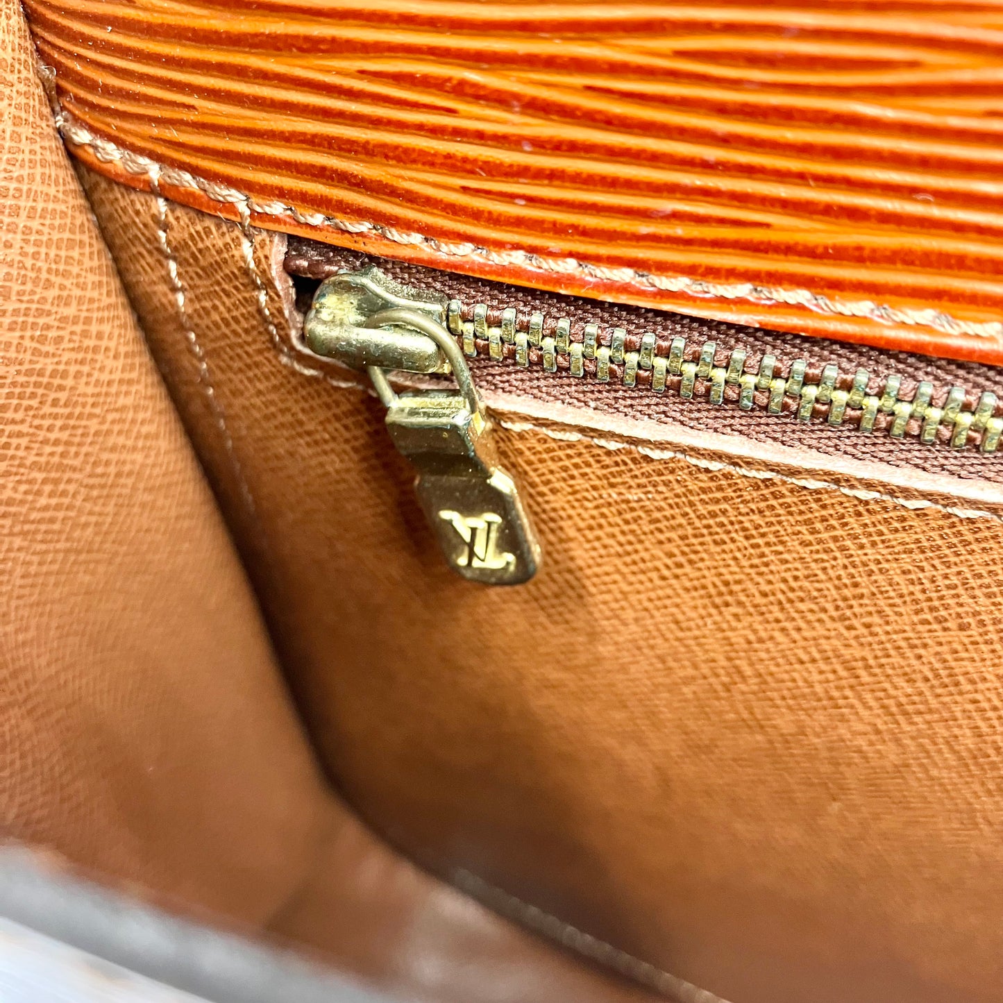 Louis Vuitton Epi Sun Crew