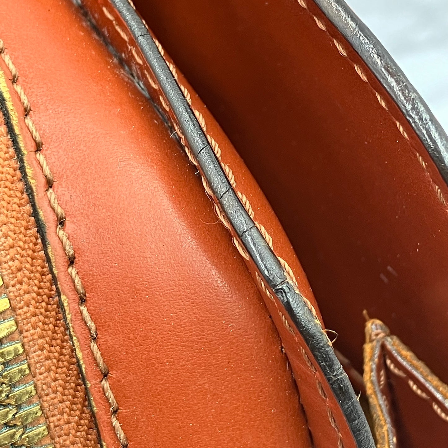 LOUIS VUITTON Epi Pont Neuf