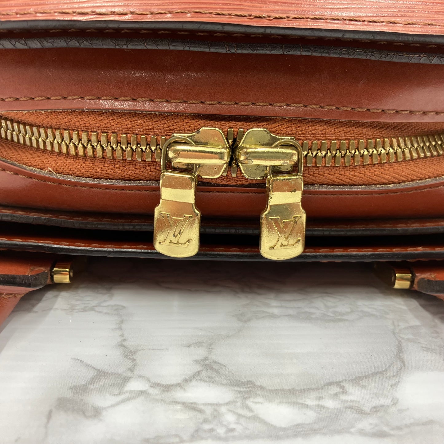 LOUIS VUITTON Epi Pont Neuf