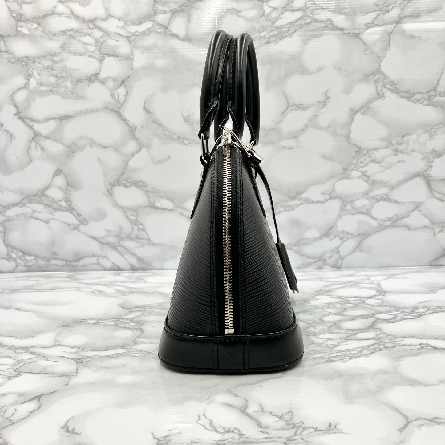 Louis Vuitton  Epi Alma BB