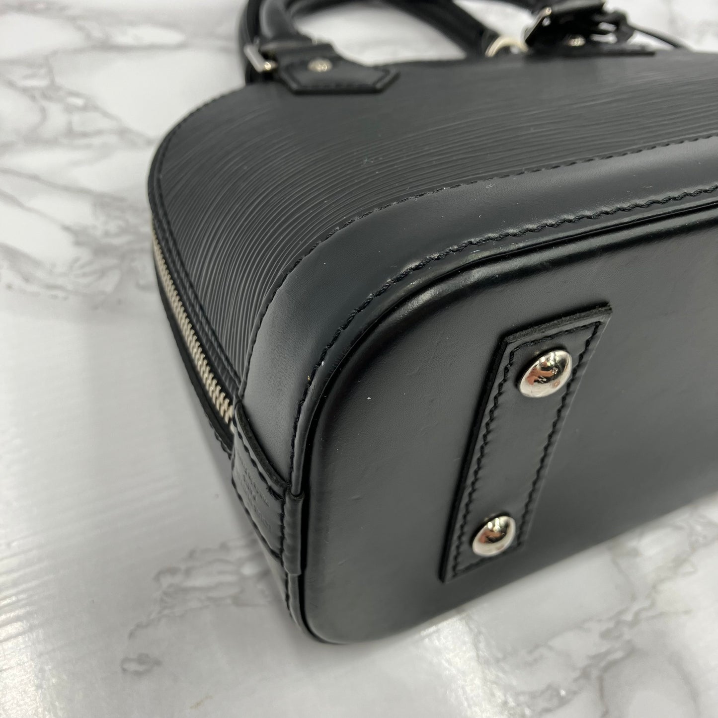 Louis Vuitton  Epi Alma BB