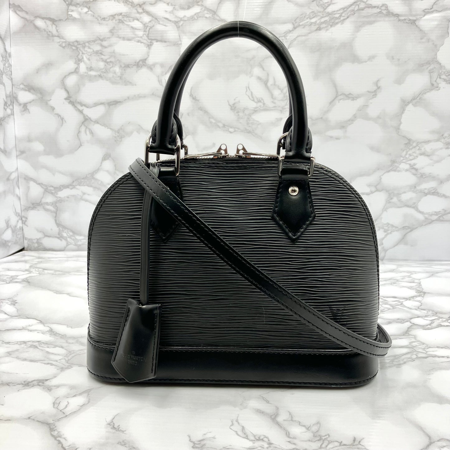 Louis Vuitton  Epi Alma BB