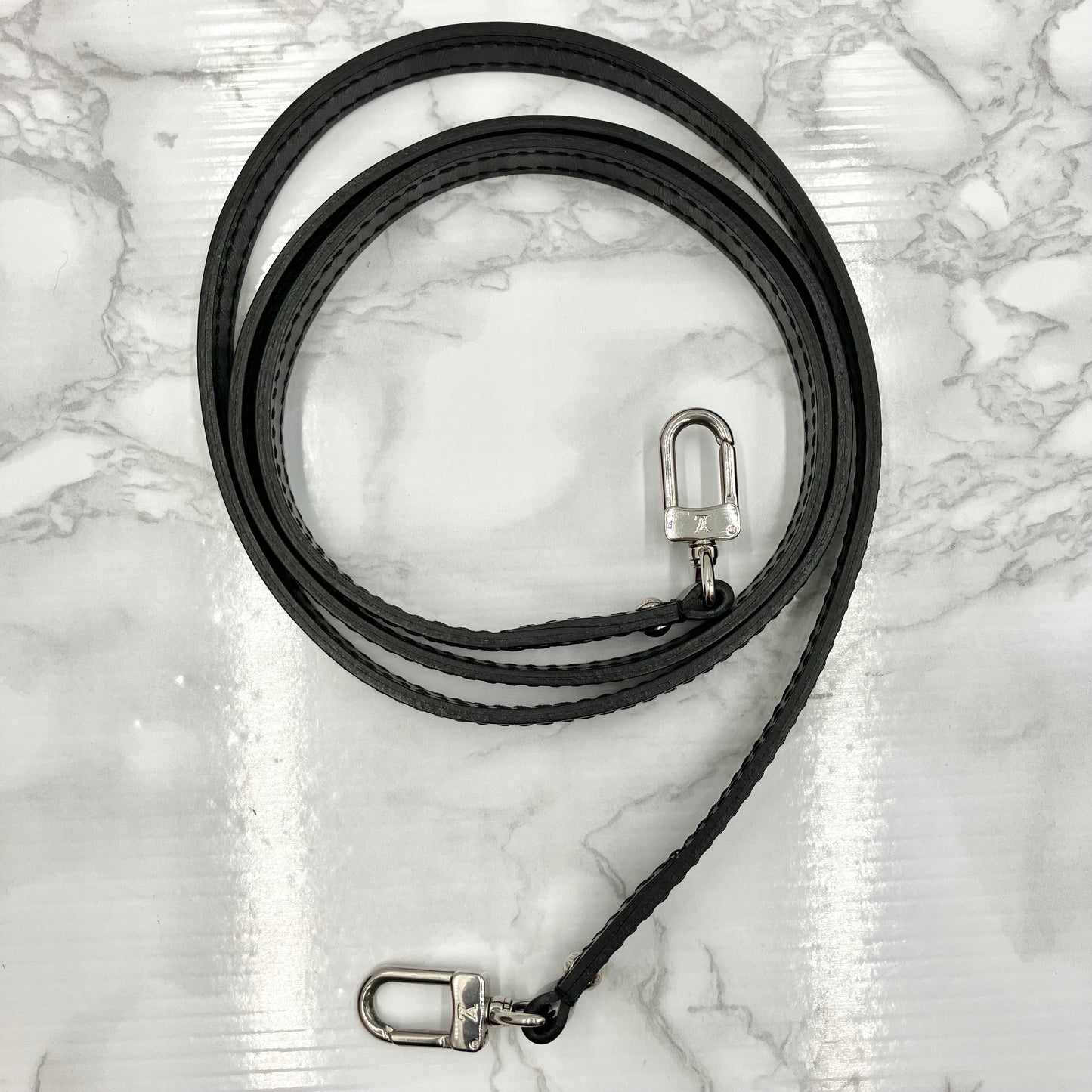 Louis Vuitton  Epi Alma BB