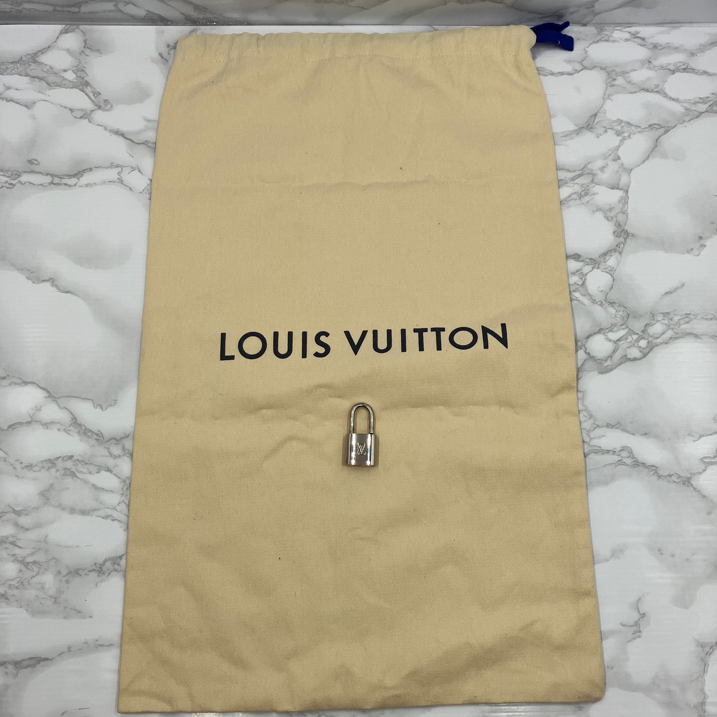 Louis Vuitton  Epi Alma BB