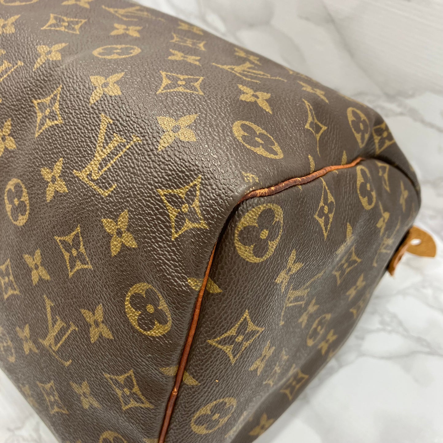 LOUIS VUITTON  Monogram Speedy 35